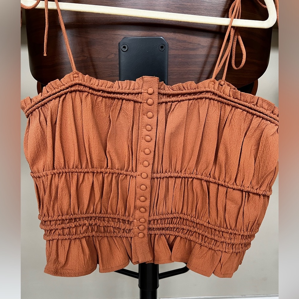 Stretchy orange top